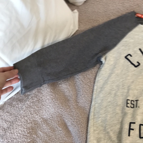 Victoria’s Secret PINK NFL Chicago Bears raglan sweatshirt - Picture 4 of 8